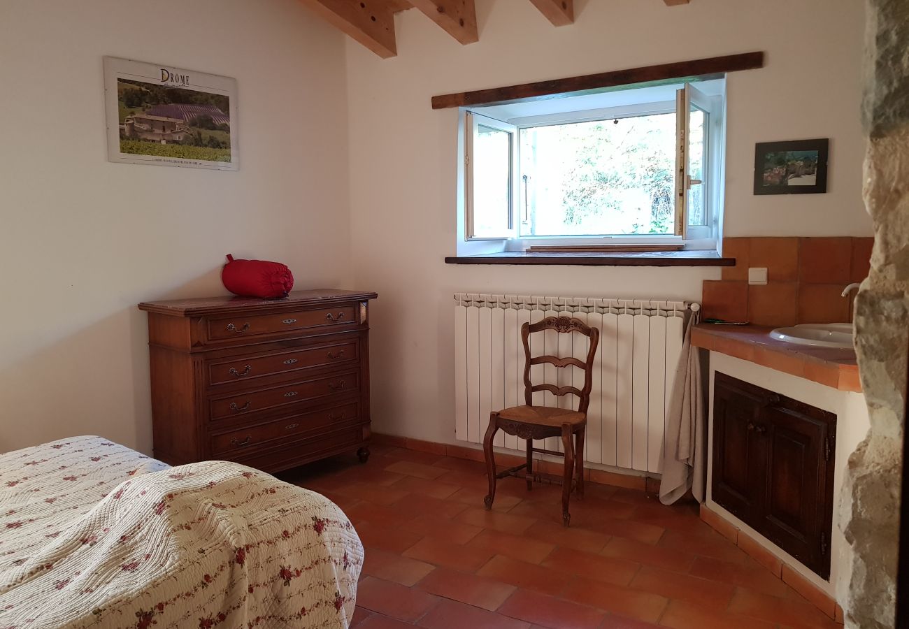 Villa à Bézaudun-sur-Bîne - Havre de Paix, maison de campagne avec un capacité d'accueil de 15 personnes