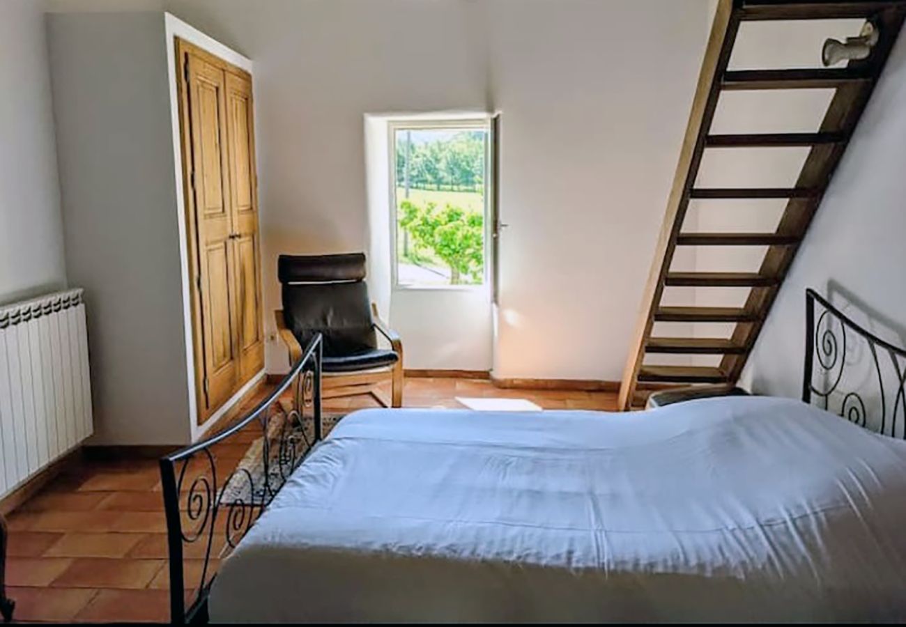 Villa à Bézaudun-sur-Bîne - Havre de Paix, maison de campagne avec un capacité d'accueil de 15 personnes