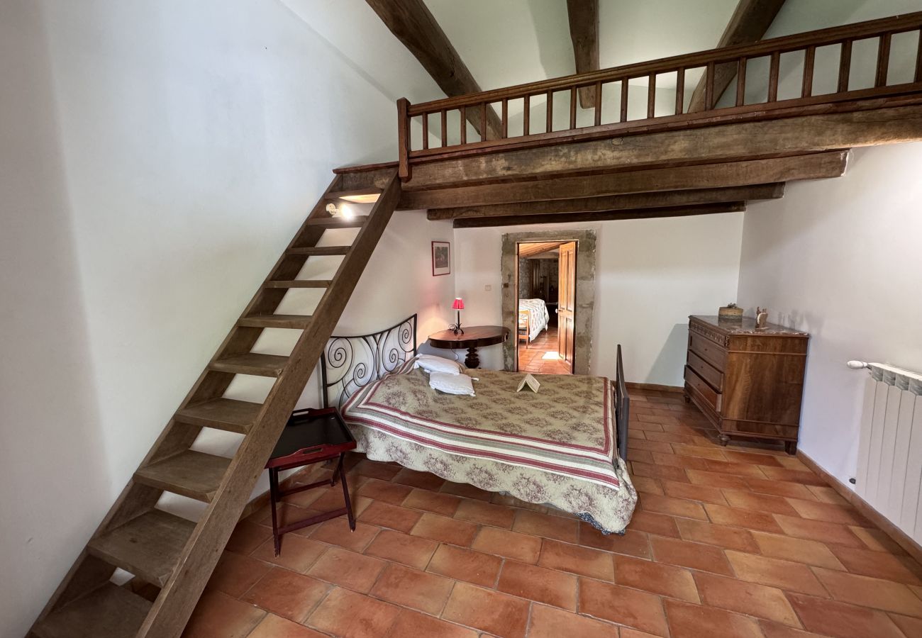 Villa à Bézaudun-sur-Bîne - Havre de Paix, maison de campagne avec un capacité d'accueil de 15 personnes