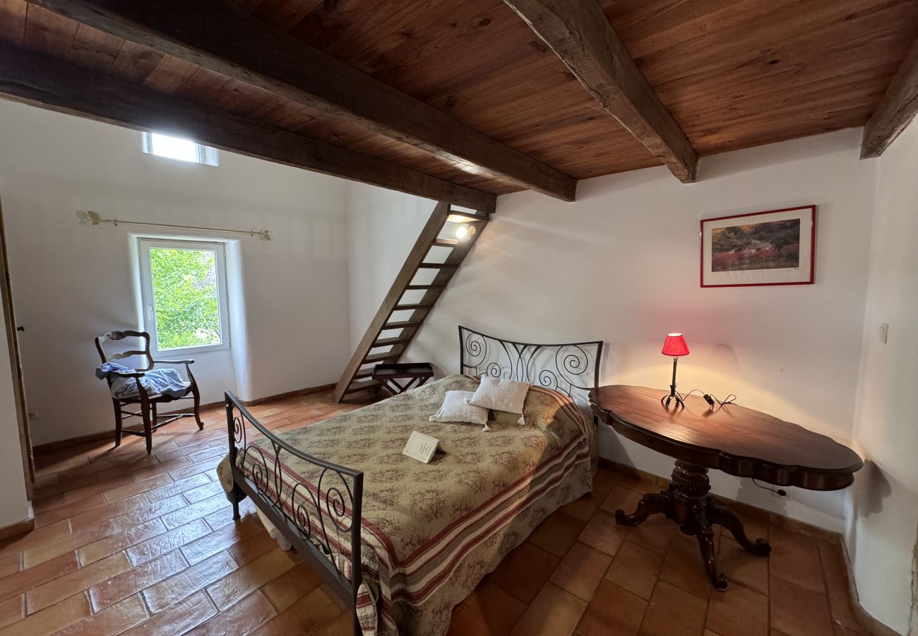 Villa à Bézaudun-sur-Bîne - Havre de Paix, maison de campagne avec un capacité d'accueil de 15 personnes