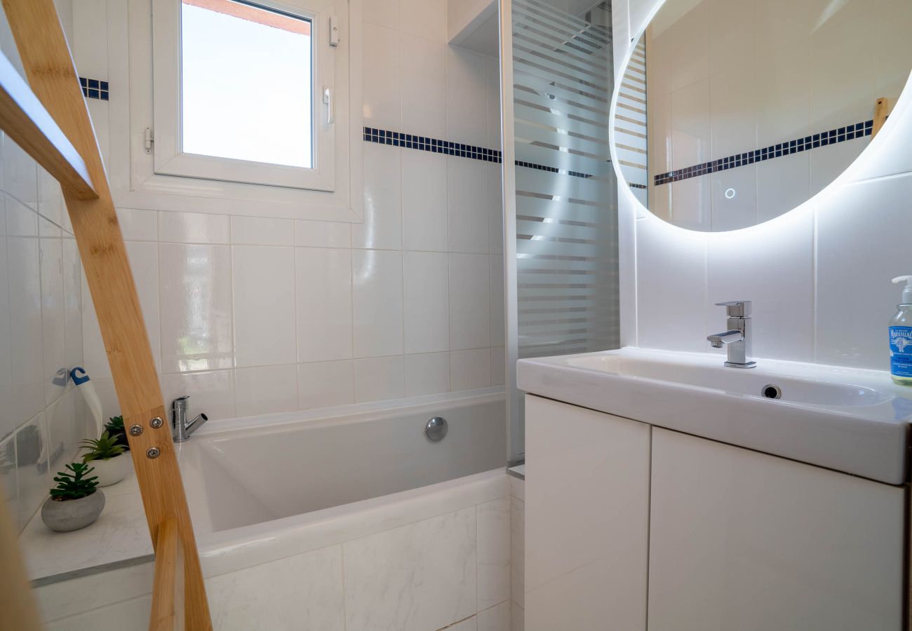 Maison à Caumont sur Durance - Maison avec piscine chauffée et jacuzzi 