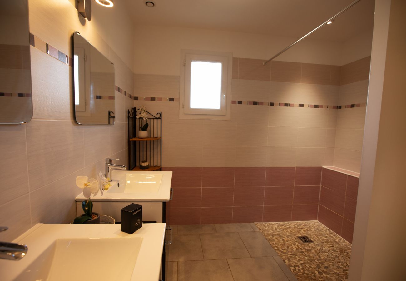 Maison à La Verdière - Villa Amandine 10 personnes